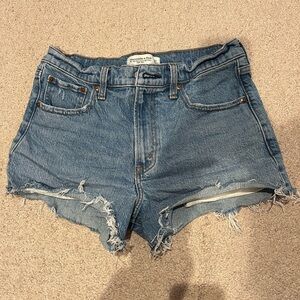 Abercrombie High-Rise 90s Cutoff